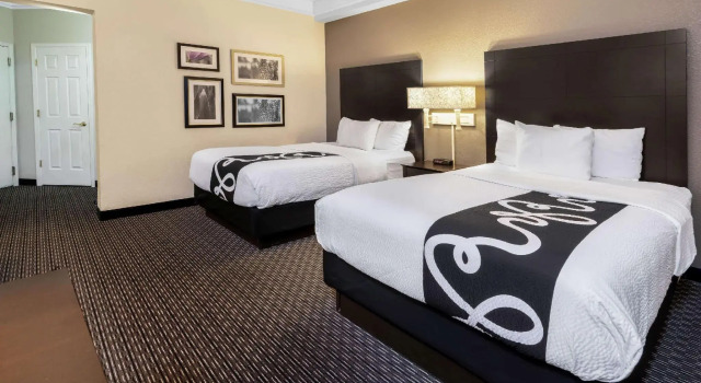 Четырёхместный номер Standard La Quinta Inn & Suites by Wyndham Mesa Superstition Springs