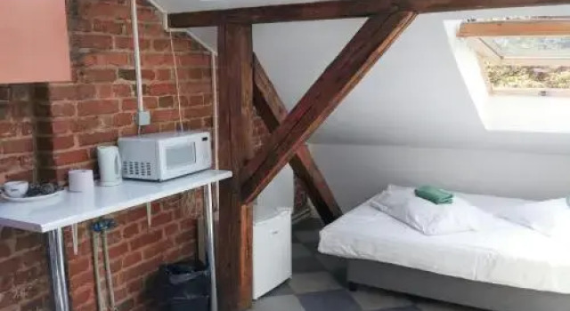 ATTIC place, Забронировать Отель Средместье 
