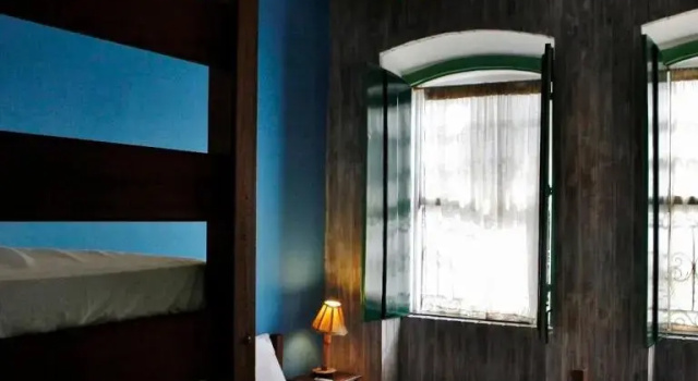 Кровать в общем номере Hostel Galeria 13