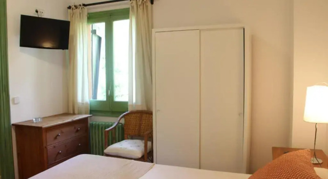 Двухместный номер Standard Hostal l´Ou de Reig