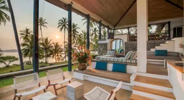 Коттедж Spectacular Hilltop Beach Villa Located Next To A Surf Break