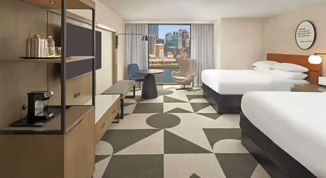 Номер Deluxe Sheraton Pittsburgh Hotel at Station Square