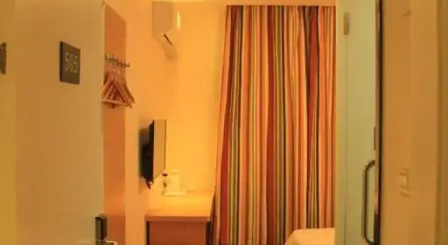 Номер Business 7Days Inn Dongguan Guanhui City Rail Dalang Town Station Branch