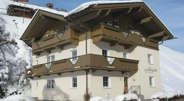 Haus Brigitta, Rezerwuj Hotel Hotele w Tyrol z parkingiem, Parking