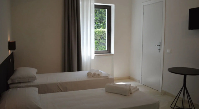 AQVA Boutique Hotel, Забронировать Бутик-отель Старый Город Сирмионе