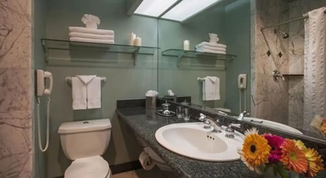 Номер Deluxe SeaVenture Beach Hotel