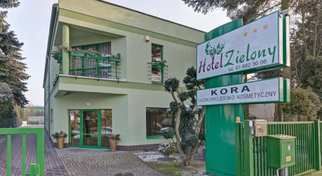 Hotel Zielony, Забронировать Отель Отели Вилда с парковкой, Парковка
