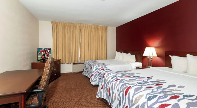 Четырёхместный люкс Red Roof Inn & Suites Hazleton