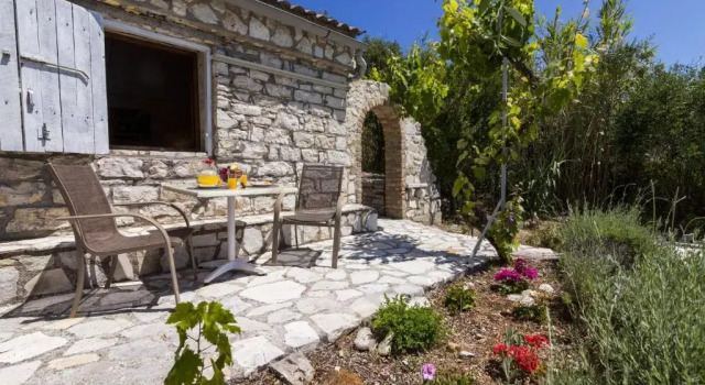 Scirocco & Folitsa Villas, Забронировать Отель Отели периферии Ионических островов с парковкой, Парковка
