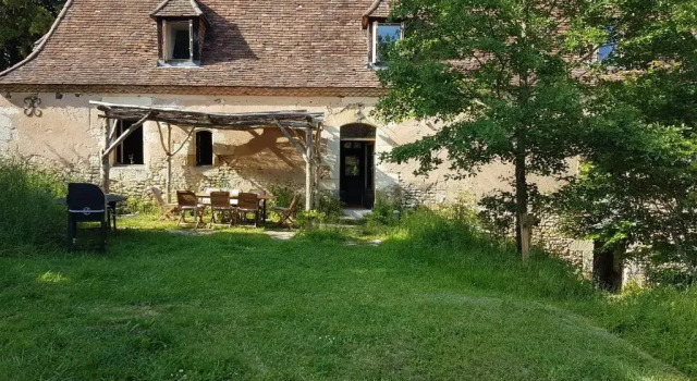 Коттедж с 4 комнатами Gîte de Chantegrel