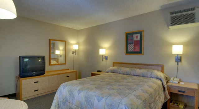 Vagabond Inn Oxnard, Rezervovat Hotel Oxnard Kalifornie