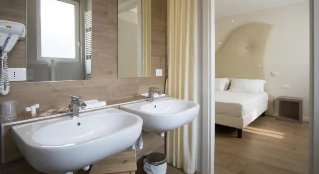 Двухместный номер Deluxe M14 Hotel & Spa