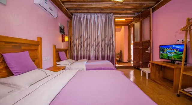Номер Deluxe Lijiang Rongyi Homestay