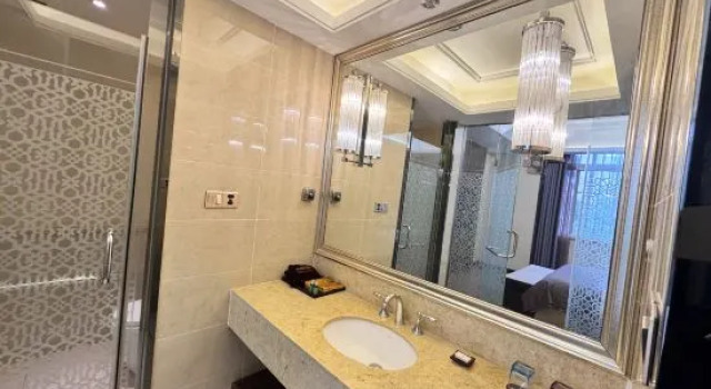 Полулюкс с балконом Cannes City Hotel