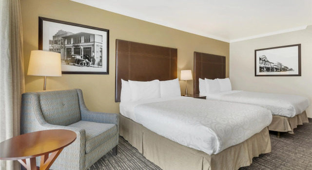 Четырёхместный номер Standard Best Western Plus Garden Court Inn