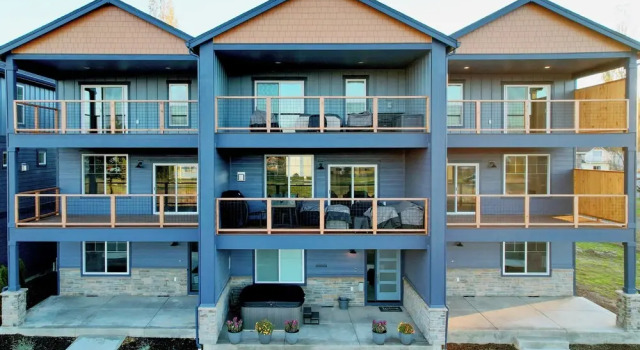 River & Marina View: Hammond Townhome w/ Hot Tub, Prenota Hotel  