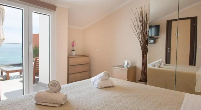 Апартаменты Пентхаус с 3 комнатами Galini Beach Studios and Penthouse