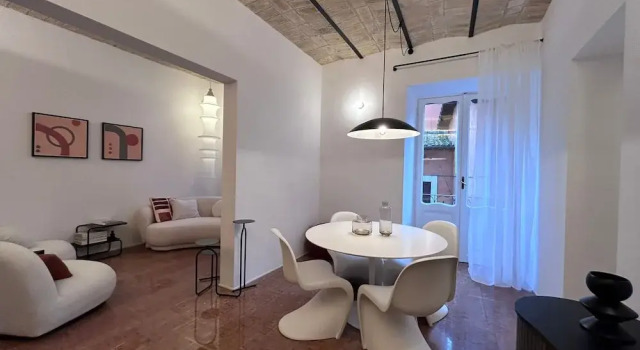 Lussuoso appartamento vicino al Colosseo, Забронировать Апартаменты/квартира Рим Лацио, рядом с Piazza della Madonna dei Monti
