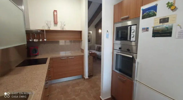 Коттедж Casa Enric , con zona infantil, piscina y parking privado