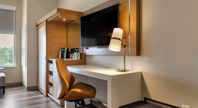 Четырёхместный номер Standard DoubleTree by Hilton Greenville Woodruff Road