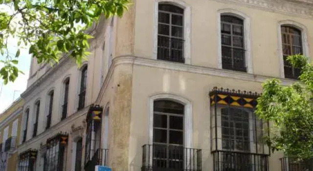 Hostel Urban Sevilla, Забронировать Отель Недорогие отели Севильи, рядом с Площадь Пласа-де-ла-Аламеда, недорого