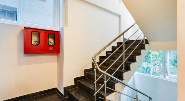 Super Oyo Townhouse Oak Spruce Hotels A2 Indiranagar, Забронировать Отель Индиранагар Бангалор, рядом с Больница Манипал