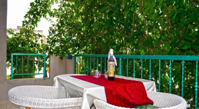 Апартаменты c 1 комнатой с балконом и с видом на море VILLA apartmans KATE
