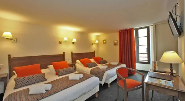 Четырёхместный номер Standard Hôtel Le Madrigal