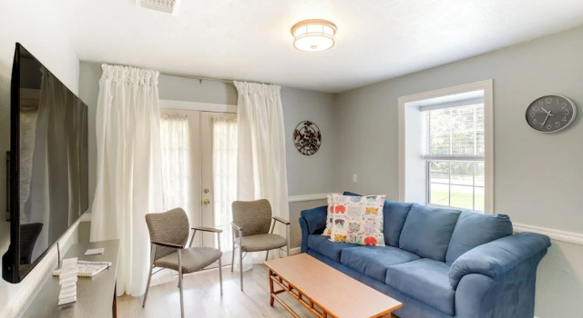 Коттедж с 2 комнатами Cozy Shenandoah Home < 2 Mi to The Woodlands Mall!