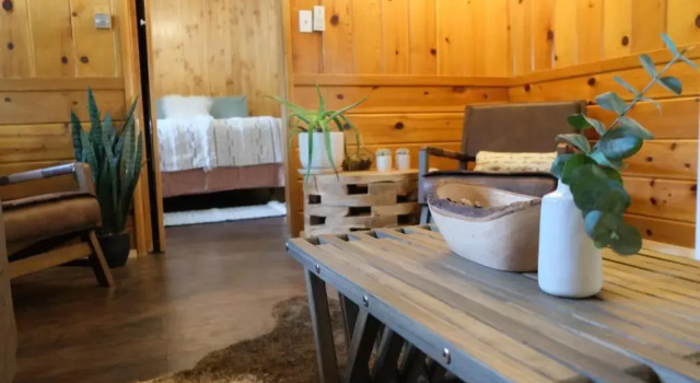 Коттедж с 2 комнатами Lake Front Cabins
