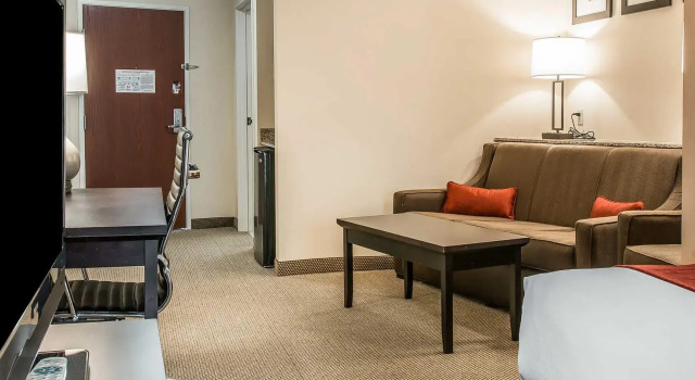 Номер Standard Comfort Suites South Bend Near Casino