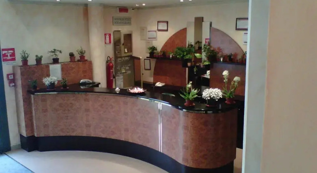 Hotel La Ciminiera, Rezervați Hotel Hoteluri în Ostiglia cu parcare, Parcare