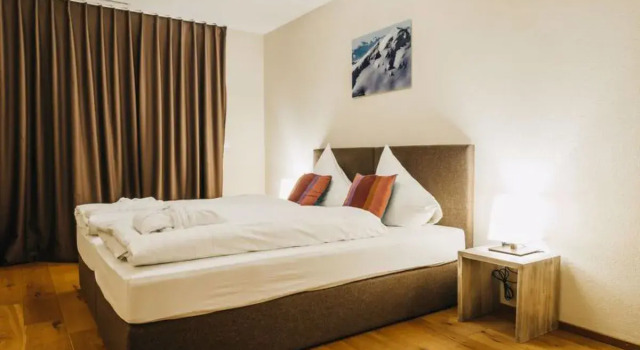 Peaks Place Apartment-Hotel & Spa 39439, Book Apartment Laax 