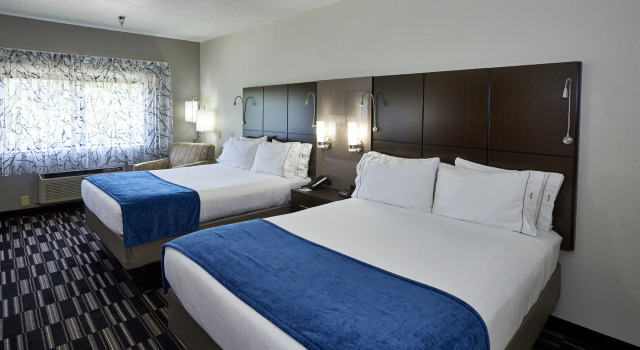 Holiday Inn Express & Suites Birmingham South - Pelham by IHG