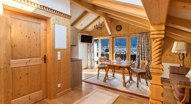 Ferienwohnung Bergkristall, Rezervasyon Otel Mittenwald Garmisch-Partenkirchen