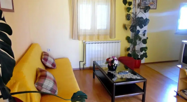Apartments Marica, Prenota Appartamento Hotel a Isole Quarnerine con parcheggio, Parcheggio