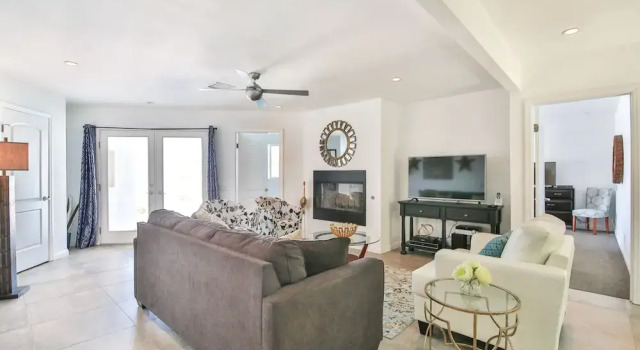 Palm Springs Villa- Three Bedroom Home, Забронировать Отель Палм-Спрингс Coachella Valley, рядом с Loehmanns Plaza Shopping Center