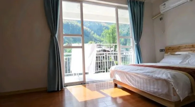 Люкс Luxian Huaxi Mountain Villa