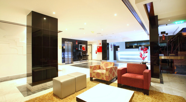 Topazio Vibe Beach Hotel & Apartments, Забронировать Апартаменты/квартира Сан-Жуан-де-Арейяш Албуфейра, рядом с Торговый центр Албуфейры