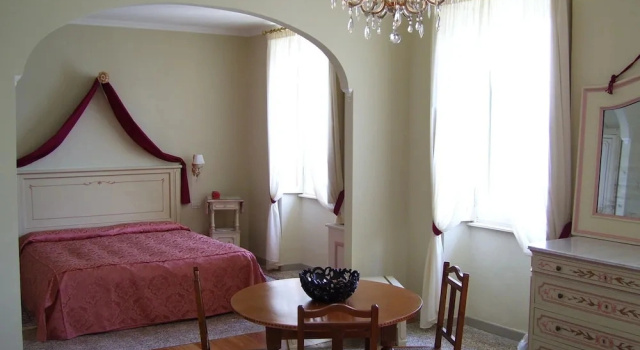 Полулюкс Villa La Mirabella