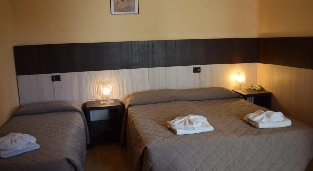 Трёхместный номер Standard Hotel Bamby