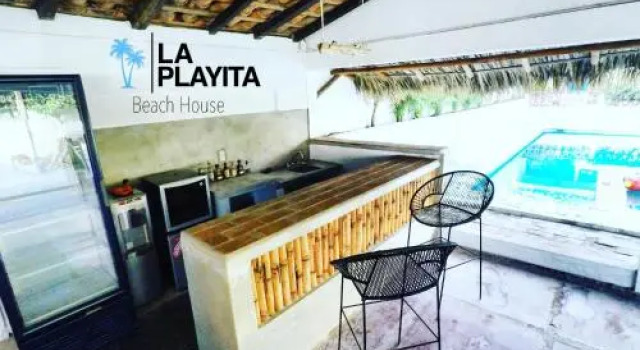 La Playita Beach House, Rezervați Hotel Hoteluri în Puerto Escondido cu parcare, Parcare