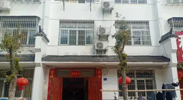 Convenient B&B, Prenota Bed & breakfast Hotel a Hubei con parcheggio, Parcheggio