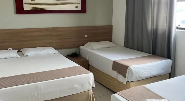 Четырёхместный номер Standard Larison Economy - by Easy Hotéis