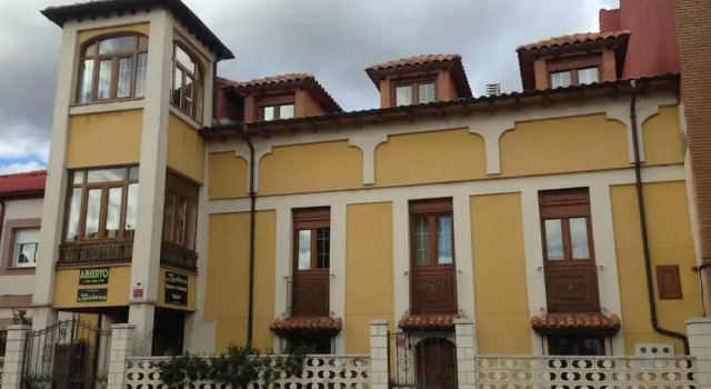 Apartment With 3 Bedrooms in San Andrés del Rabanedo, With Enclosed Garden and Wifi, Забронировать Апартаменты/квартира Сан-Андрес-дель-Рабанедо Кастилия и Леон