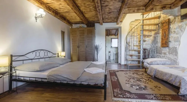 Beautiful Home in Porec With Wifi and 2 Bedrooms