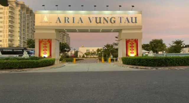 ARIA RESORT-FREE SWIMMING POOL, Relax by sea Hồ bơi miên phí và bãi tắm riêng, 40m ra biển, Забронировать Отель Отели Вунгтау с бассейном, Бассейн