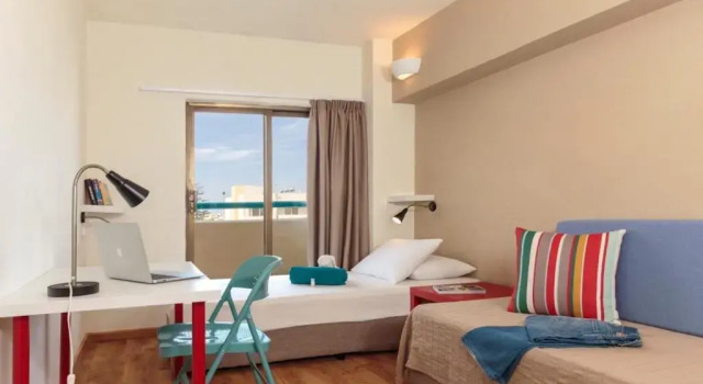 Кровать в общем номере STAY Rhodes HoStel & Bar