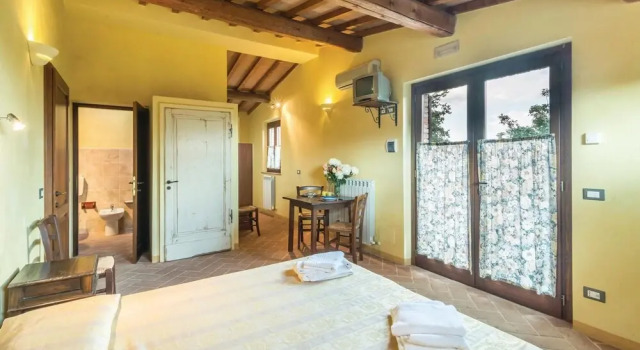 Beautiful Apartment in Castiglione D.lago PG With 2 Bedrooms, Wifi and Outdoor Swimming Pool