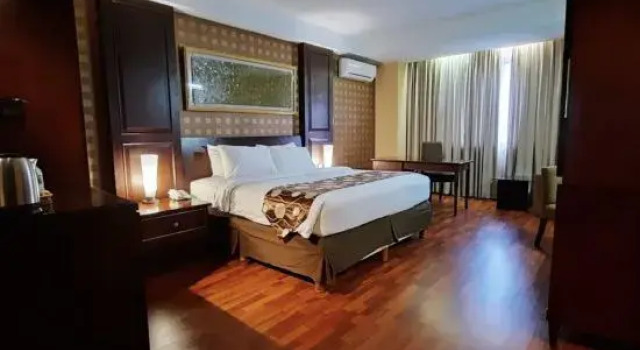 Люкс Grand Grand Elite Hotel Pekanbaru